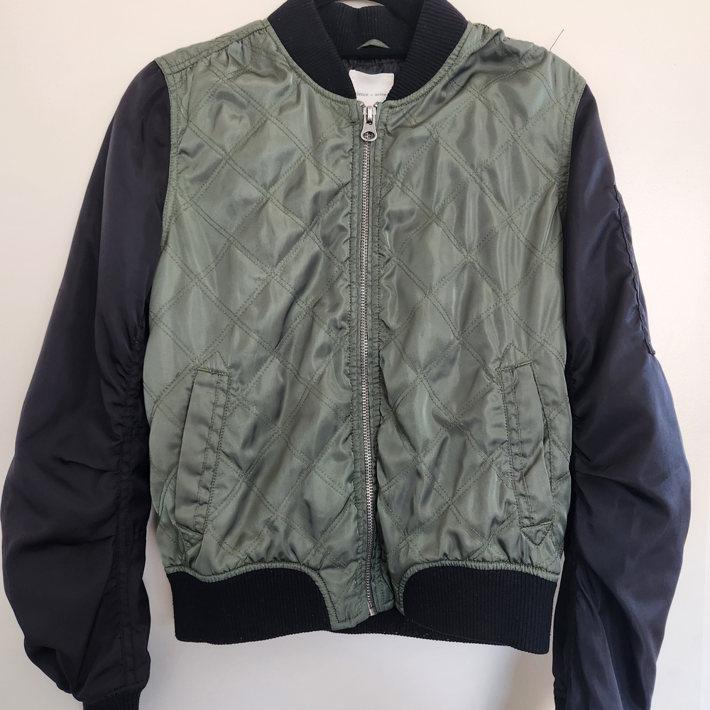 Silence + Noise Quilted Bomber Jacket Olive Green Black Urban Outfitters Size M